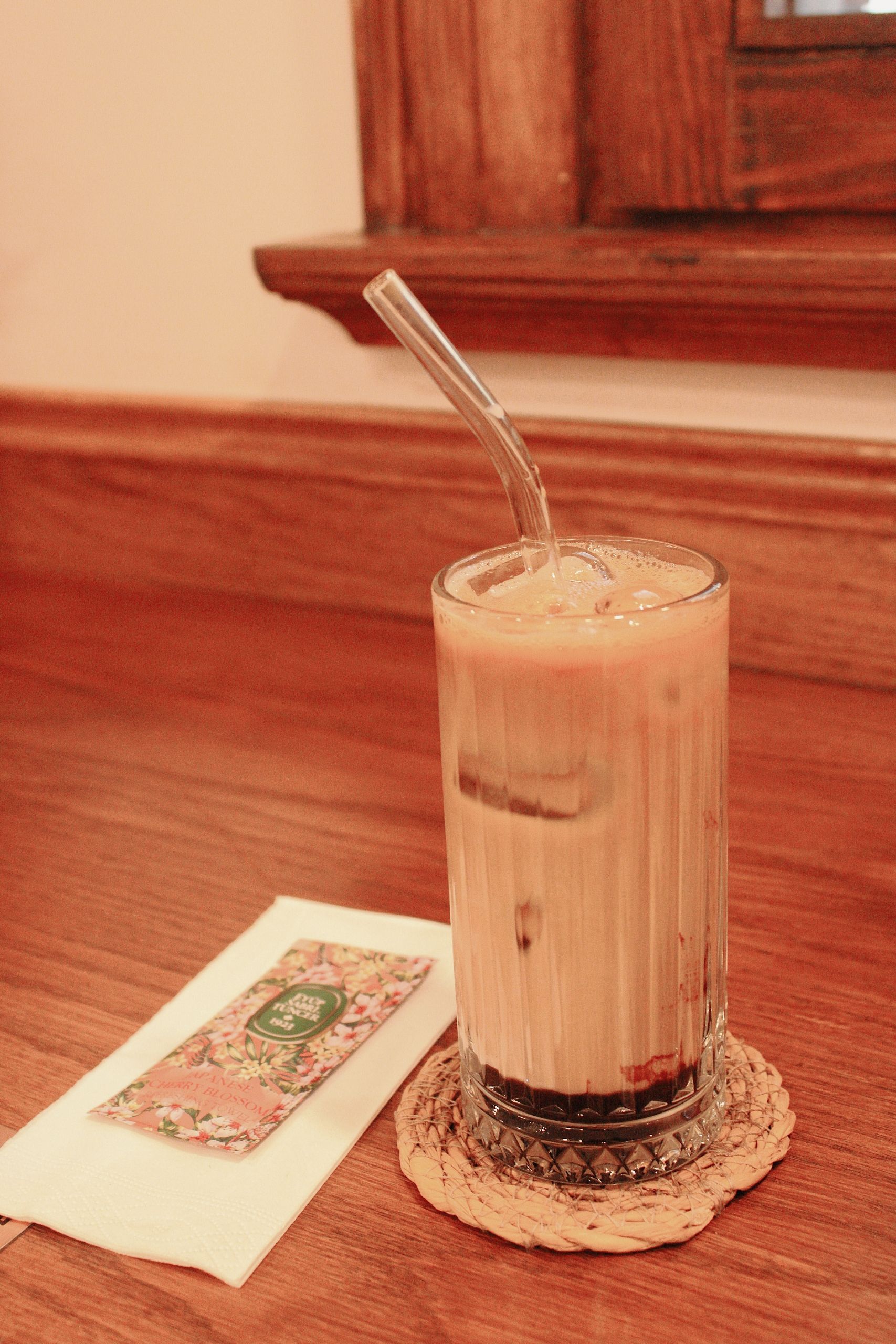 Vanilla Iced Milk Tea