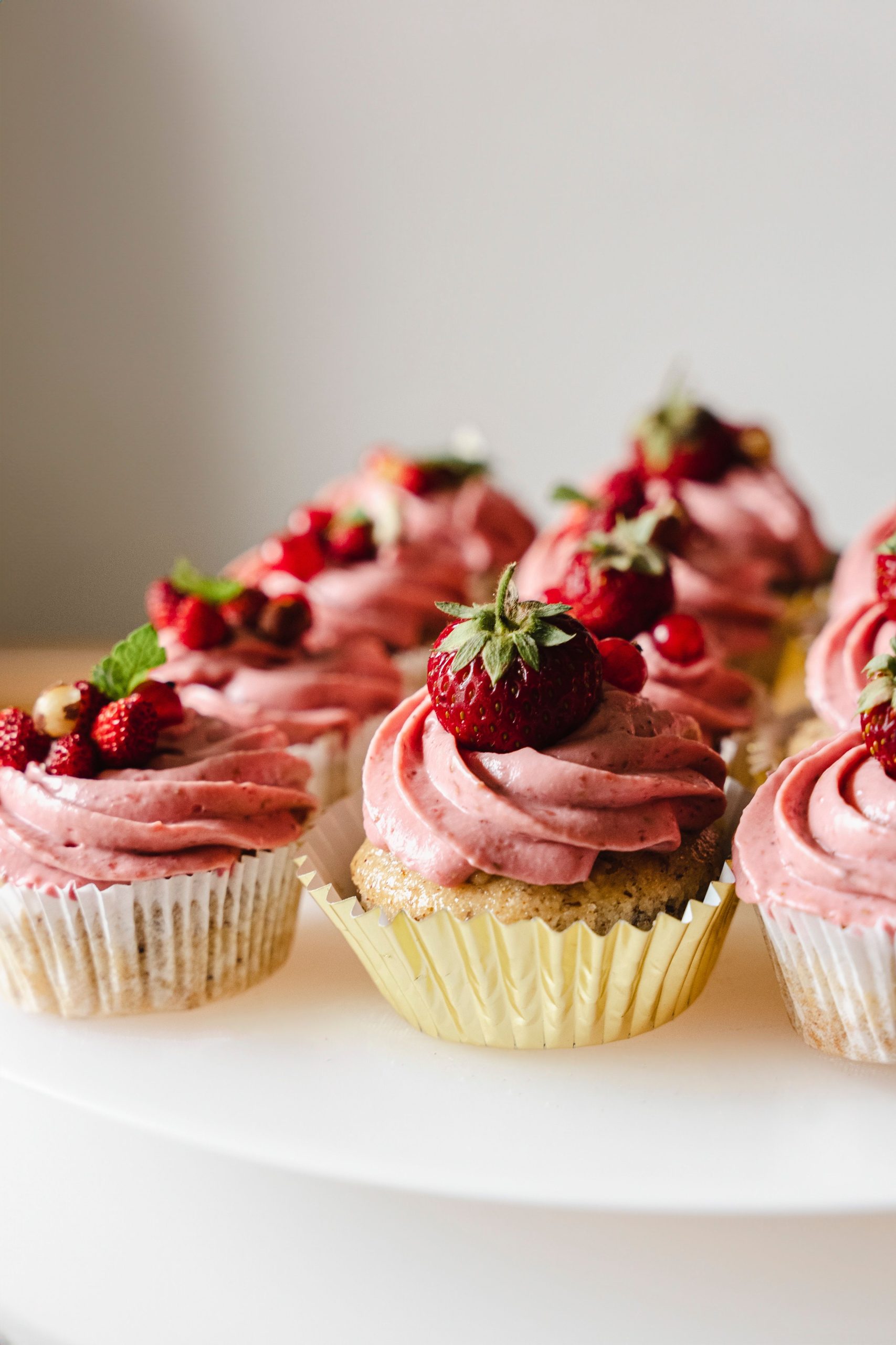 Strawberry Topped Mini Cupcake (3 Pieces)